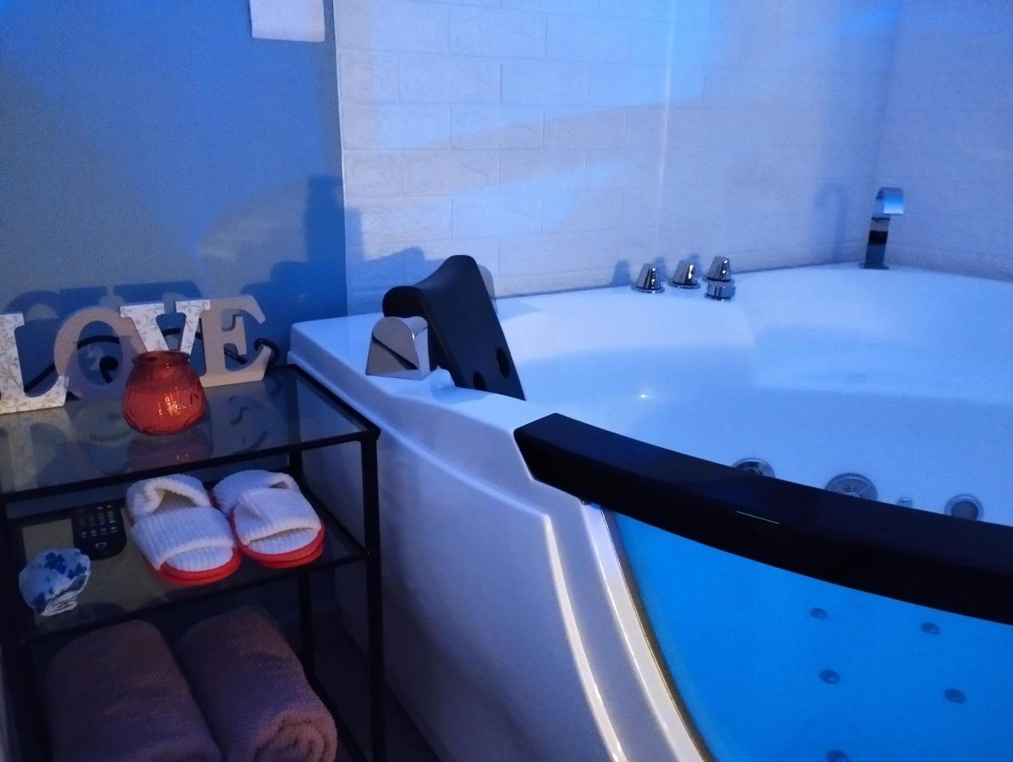 Bed&Dreams In Salento Bilocale Con Vasca Idromassaggio Villa Guagnano Dış mekan fotoğraf